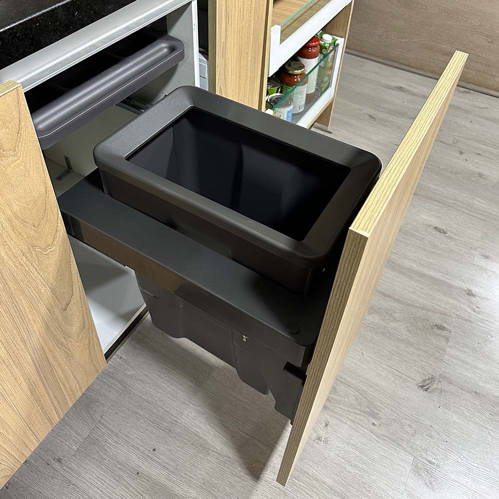 Basurero 1 Contenedor Extraíble con Tapa (30 L)